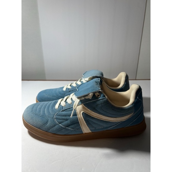Cushionaire nwot Blue Suede Sneakers with Cream Accents - Picture 2 of 7